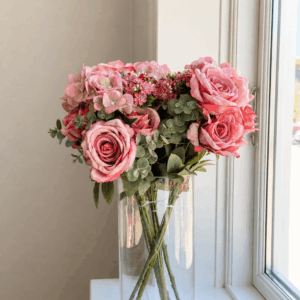 Kunstig blomsterbuket - Dusty Rose Red